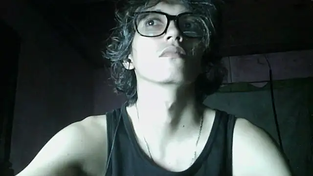 cherryuwu Show in webcam