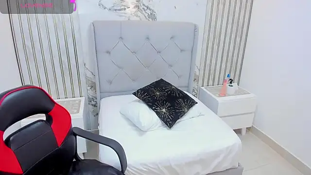 MELANIE_VEGA 라이브 XXX 채팅