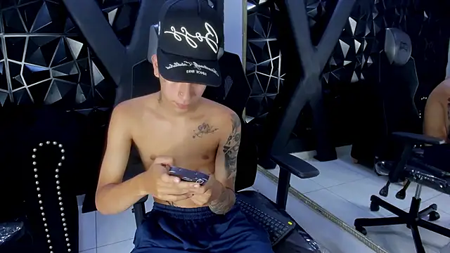 โชว์เว็บแคมของ MiloSex_