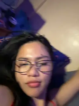 Kiee_19's Live XXX Chat