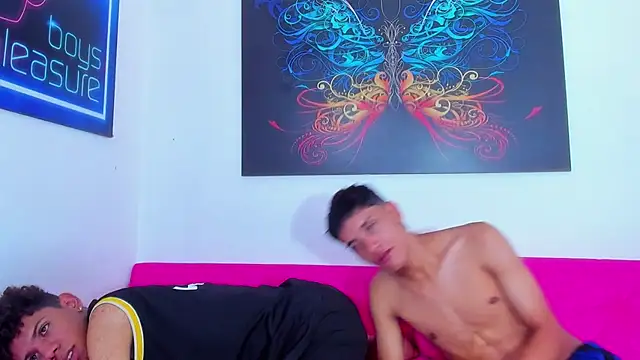 Spicy_guys' Webcam Show