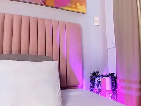 SofiHudson's Live XXX Chat