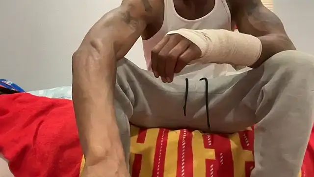 KcChiefBBC69's Webcam Show