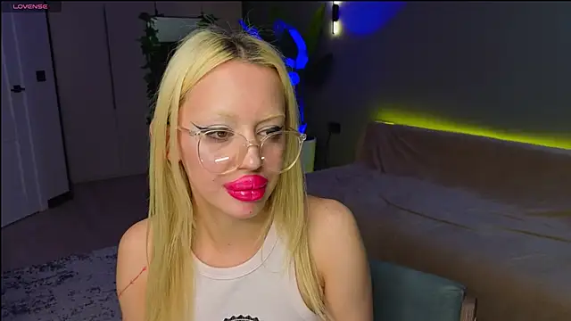 Luna_Beverly élő XXX-chatje