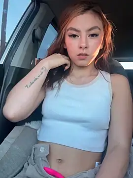 __Nahomy Chat XXX in diretta