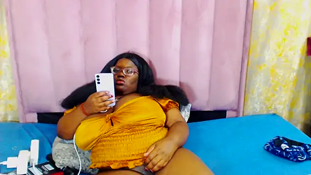Chat +18 de Damm_Bobbies ao vivo