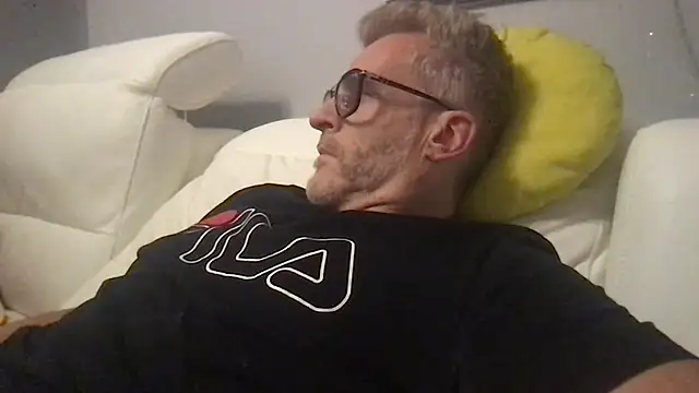 Axl_hot 现场XXX聊天