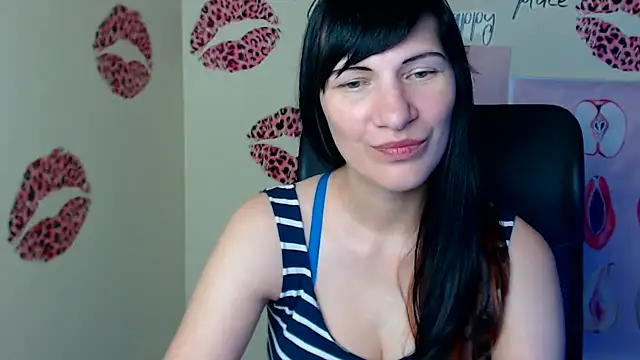 Rosalinda_ro's Live XXX Chat
