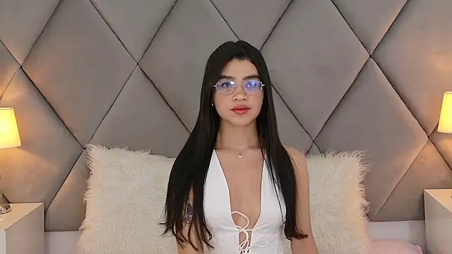 OliviaDiaz Show in webcam