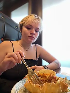 Cutiepiespanks Live XXX-Chat
