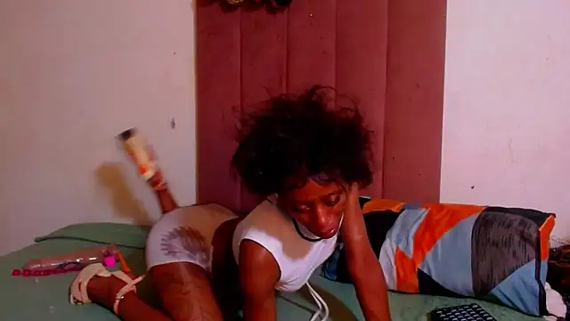 Nikistickyxx25 – Live XXX-chat