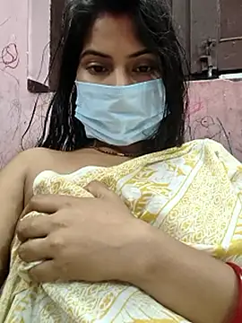 Miss_Aayushi Chat XXX in diretta