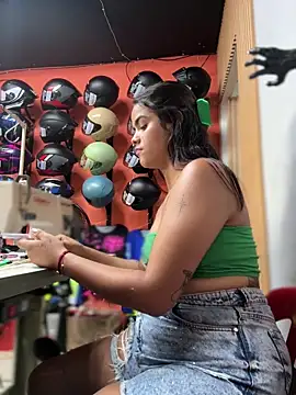 Kaily_Sweet16 Live XXX-chat