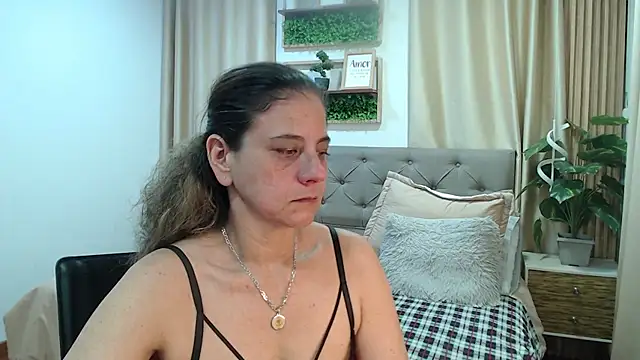 sasi_lunan Live XXX chat