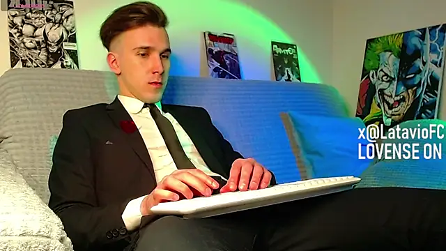 Midnighter_ webkamerás műsora