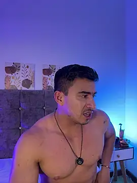 Chat +18 de Chris_Clarck ao vivo