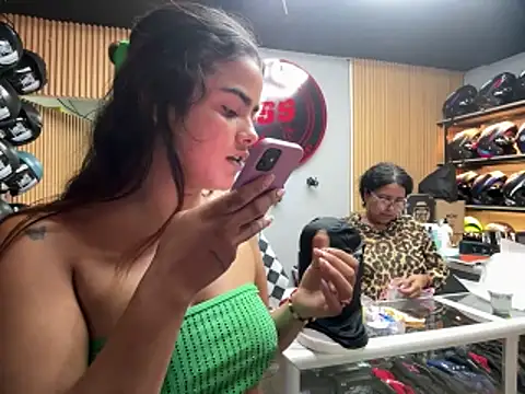 Kaily_Sweet16 Chat XXX in diretta