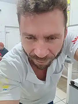RobertoLuiz84 Chat XXX in diretta