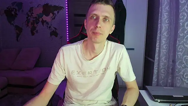 alex13ho Chat XXX in diretta