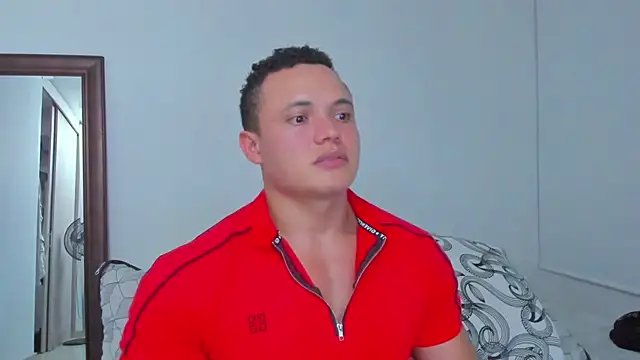 Chat +18 de KingLevi01 ao vivo