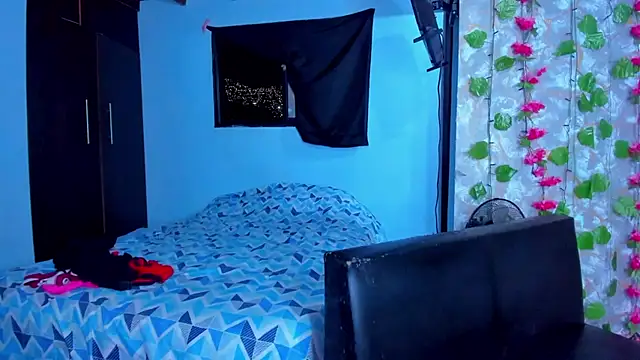 Chat +18 de AngelaCoffee ao vivo