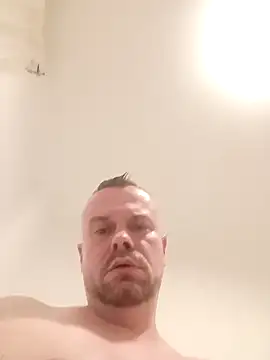 Mikaatoyboy's Webcam Show