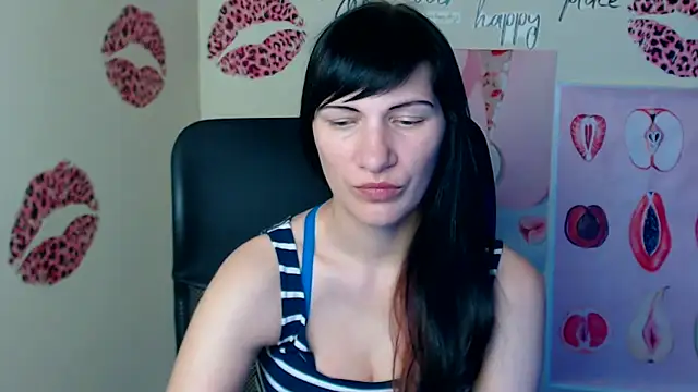 Rosalinda_ro Chat XXX in diretta