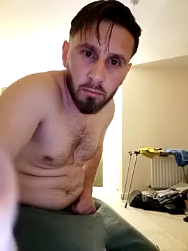 Вебкам-шоу messsixxxhorny