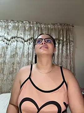 Tayler_Kim live XXX chat