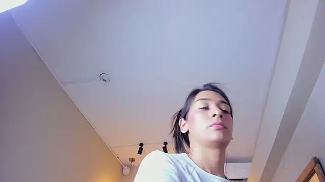 NahimiThompson 라이브 XXX 채팅