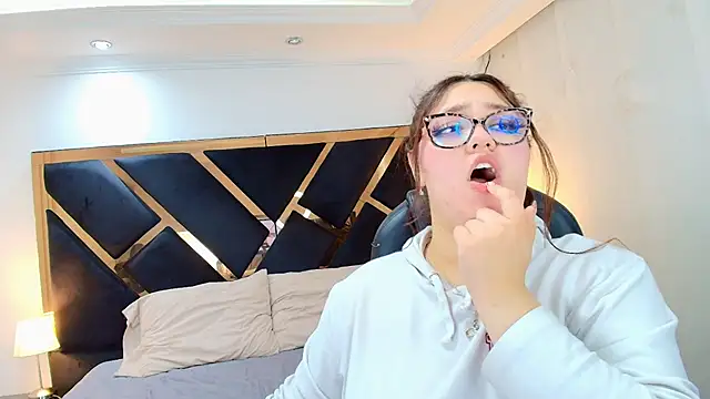 Camiila_Osorio's Live XXX Chat
