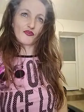 CrazyMaya39 – Naživo XXX chat