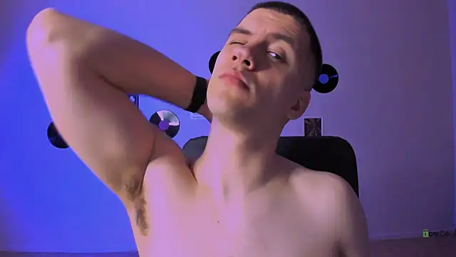 neo_raze Chat XXX in diretta