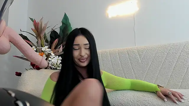 دردشة EmeraldKatt الجنسية المباشرة