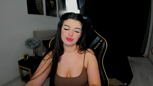Chatroom XXX en direct de AlluringAriel