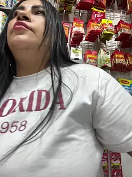 Chat +18 de Miia_Jazmin ao vivo