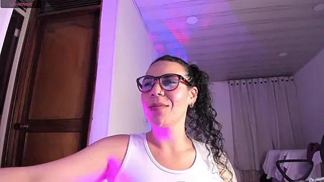 mia_velvet1 élő XXX-chatje