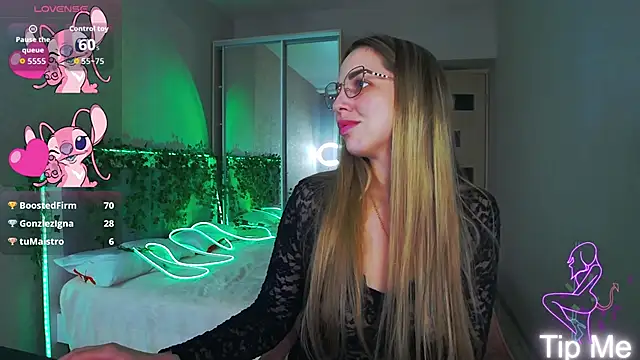 Alexandracandy's Live XXX Chat