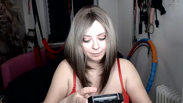 MISSwithDOLLS' Live XXX Chat