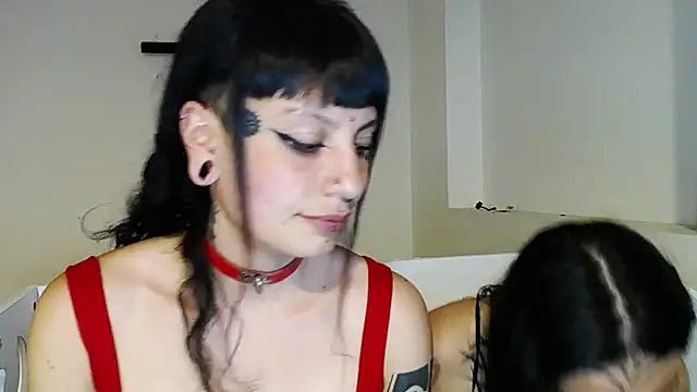 _onthary_6 élő XXX-chatje