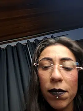 Chat +18 de Steph_Oliveira ao vivo