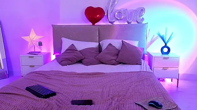 Czat XXX na żywo – Jules_night