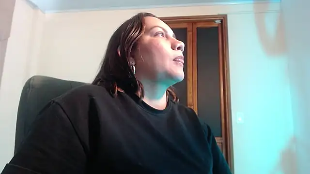 mia_coral1 élő XXX-chatje