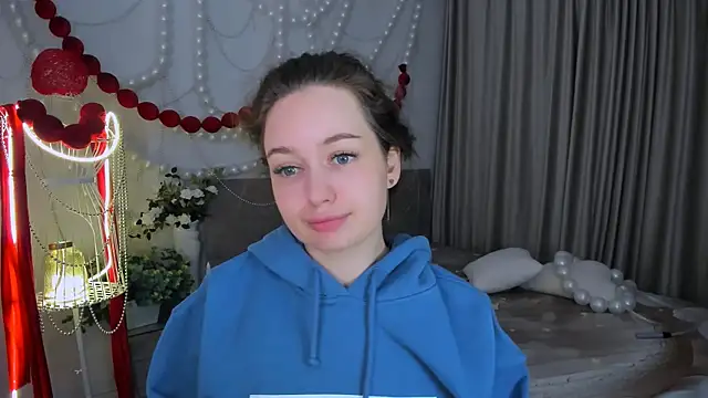 MiracleCurly élő XXX-chatje