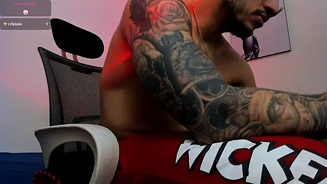 LiamReigns_: онлайн-секс-чат