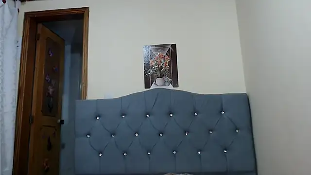 VICTORYXS1 Adlı Modelin Canlı XXX Sohbeti