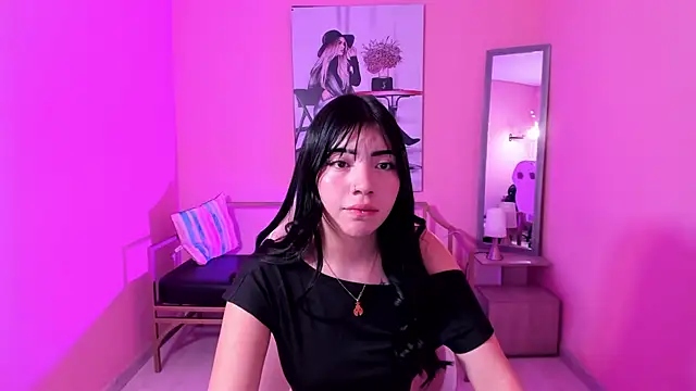 Soffi_x_x_ live XXX chat