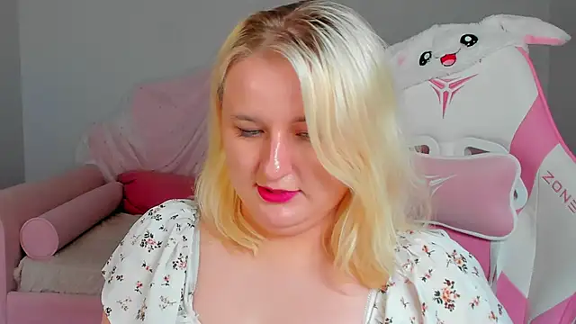 Chat XXX en directo de LioraArdyn