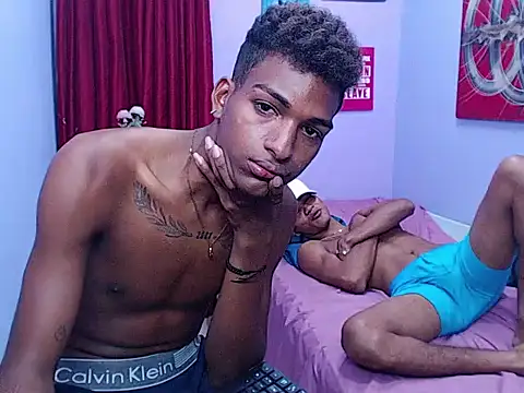 Show webcam de black_twinks
