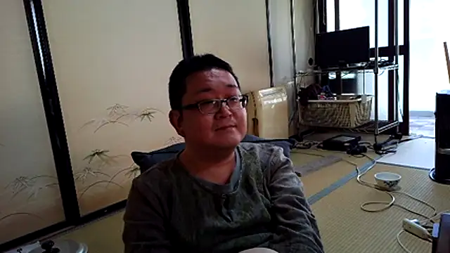 Tkousuke 在線直播表演